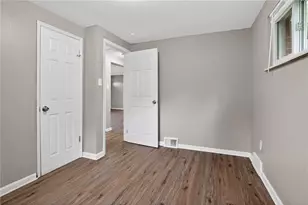 3220 Overlook Dr, Liberty Boro, PA 15133 - Photo 22