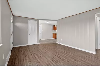 3220 Overlook Dr, Liberty Boro, PA 15133 - Photo 6