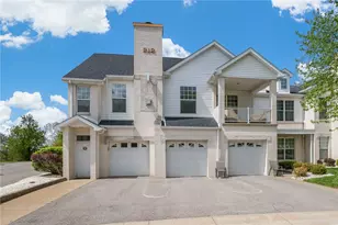 212 Adams Pointe Blvd, Adams Township, PA 16046 - Photo 2