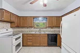 306 Home St, New Kensington, PA 15068 - Photo 8