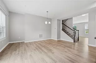 202 Pointe View Dr, Adams Township, PA 16046 - Photo 14