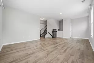 202 Pointe View Dr, Adams Township, PA 16046 - Photo 10