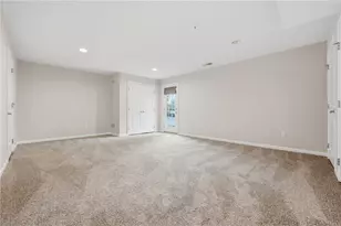 202 Pointe View Dr, Adams Township, PA 16046 - Photo 8