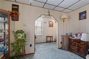 402 N 4th St, Youngwood, PA 15697 - Photo 6
