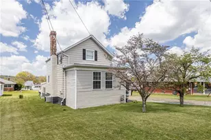 210 1st Ave, Belle Vernon, PA 15012 - Photo 24