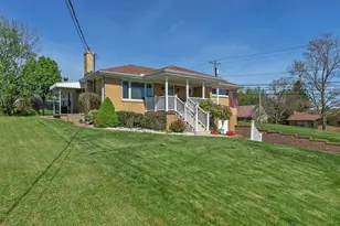 100 Maria Ln, Monroeville, PA 15146 - Photo 2