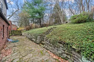 734 Shady Ln, Pittsburgh, PA 15228 - Photo 32