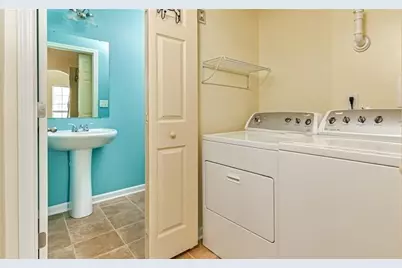 209 Ascot Ct, Moon/Crescent Twp, PA 15108 - Photo 6