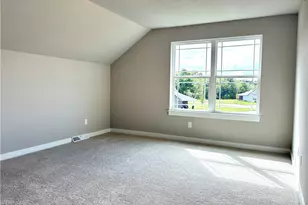 134 Independence Dr, Jefferson Township, PA 16023 - Photo 12