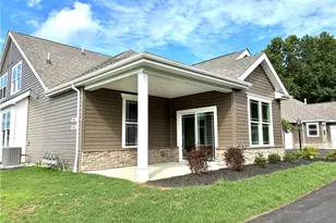 134 Independence Dr, Jefferson Township, PA 16023 - Photo 2