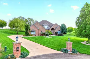 619 Sontino Dr, Rostraver, PA 15012 - Photo 2