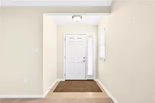 2104 Isleworth Lane, Cranberry Township, PA 16066 - Photo 6