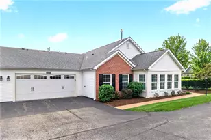 2104 Isleworth Lane, Cranberry Township, PA 16066 - Photo 2