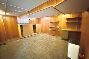 212 E Meyer Ave, New Castle, PA 16105 - Photo 18