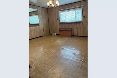 9155 Maple St, Pittsburgh, PA 15239 - Photo 8