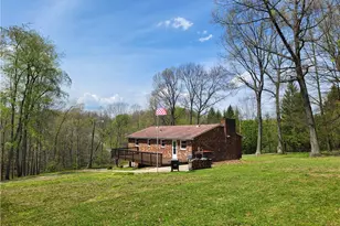 45 Coulter Estates Dr, Hanover Township, PA 15021 - Photo 10