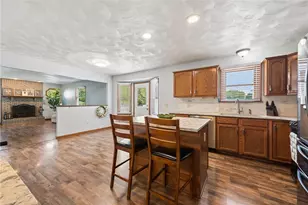 1000 Chinaberry Ct, Penn Twp, PA 15636 - Photo 6