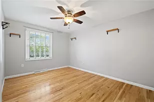 136 Kenney Dr, Leet Township, PA 15143 - Photo 18