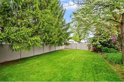 136 Kenney Drive, Leet Township, PA 15143 - Photo 2