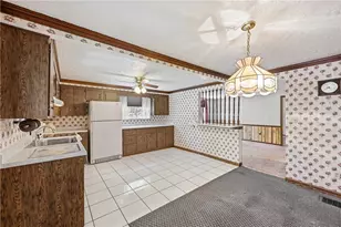 2983 Edgecliff Rd, Lower Burrell, PA 15068 - Photo 10