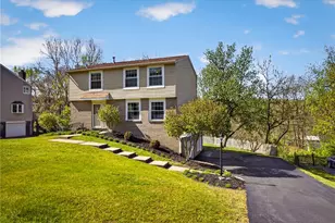 1774 Norsen Dr, Pittsburgh, PA 15243 - Photo 4