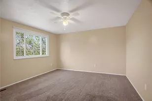 1774 Norsen Dr, Pittsburgh, PA 15243 - Photo 28