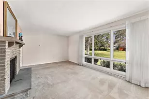 123 Central Dr, Center Township, PA 16001 - Photo 4