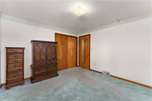 123 Central Dr, Center Township, PA 16001 - Photo 14