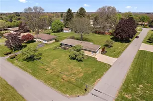 123 Central Dr, Center Township, PA 16001 - Photo 32
