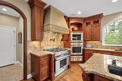 1864 Winchester Dr, Pittsburgh, PA 15241 - Photo 12