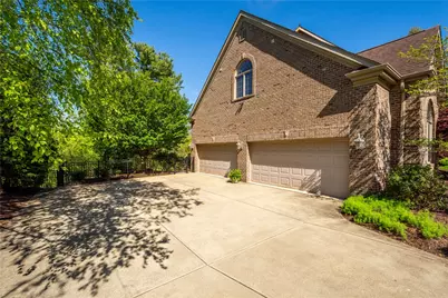 1864 Winchester Dr, Pittsburgh, PA 15241 - Photo 48