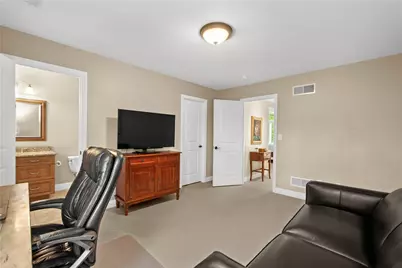 1864 Winchester Dr, Pittsburgh, PA 15241 - Photo 32