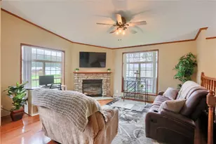 123 Merle Ln, Scott Township, PA 16101 - Photo 16