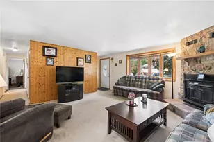 4130 Stratford Dr, Hempfield Township, PA 15642 - Photo 4