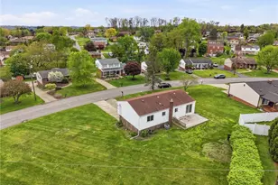 235 Princeton Dr, Center Township, PA 15001 - Photo 32