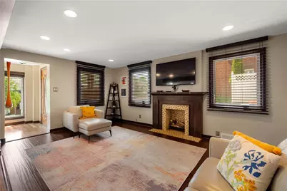 1122 Hillsview Ter, Green Tree, PA 15220 - Photo 14