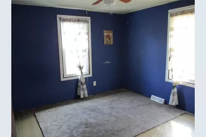 320 Main Street, Twp of But SW, PA 16045 - Photo 10