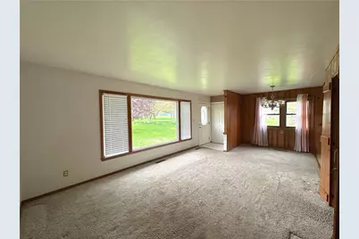 469 Girard St, Westmont Hilltop School District, PA 15905 - Photo 6