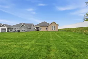 401 Northview Dr, Lancaster Township, PA 16037 - Photo 38