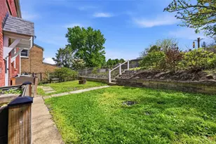 919 Tropical Ave, Beechview, PA 15216 - Photo 36