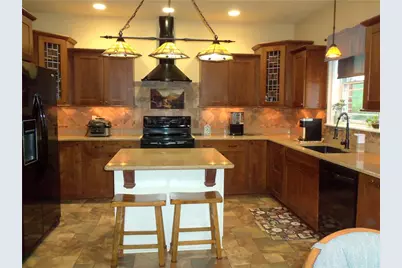 7011 Sunrise Lane, Mount Pleasant, PA 15057 - Photo 10