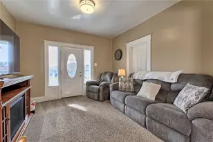 1016 Patterson Ave, Jeannette, PA 15644 - Photo 8