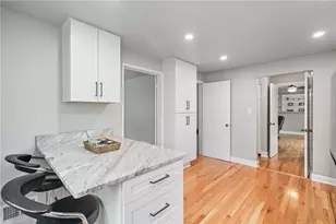111 Greyfriar Dr, Pittsburgh, PA 15215 - Photo 12