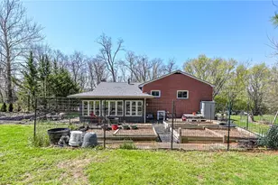 901 Roosevelt St, Conway, PA 15027 - Photo 2