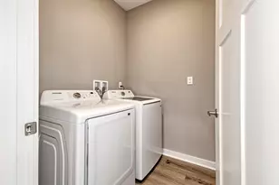 287 Olivia Dr, Pittsburgh, PA 15068 - Photo 26