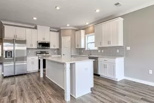 287 Olivia Dr, Pittsburgh, PA 15068 - Photo 8