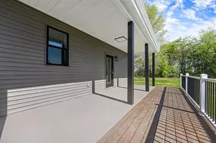 1076 Chapel Rd, Center Township, PA 15061 - Photo 34