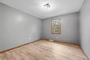 412 Golden Grove Rd, Economy, PA 15005 - Photo 32