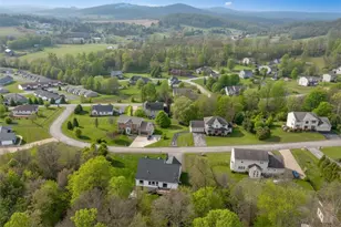 204 Skyline Dr, White Township, PA 15701 - Photo 6