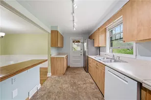 2378 Jenkinson Dr, Pittsburgh, PA 15237 - Photo 12